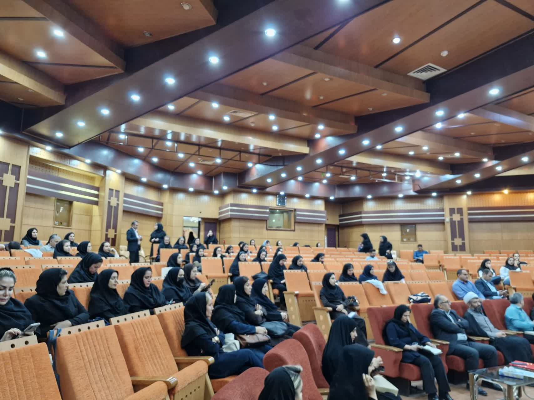 دکتر توران عالی‌فرجا: سقط پدیده‌ای چندعاملی است و بررسی آن نیازمند توجه همزمان به عوامل مادری، جنینی و پدری است